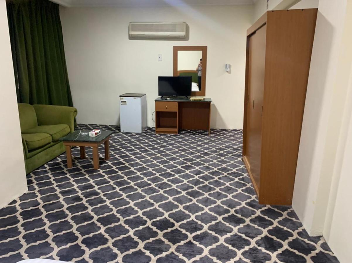 Al Aziziyah Hotel and suites Khamis Mushait Buitenkant foto