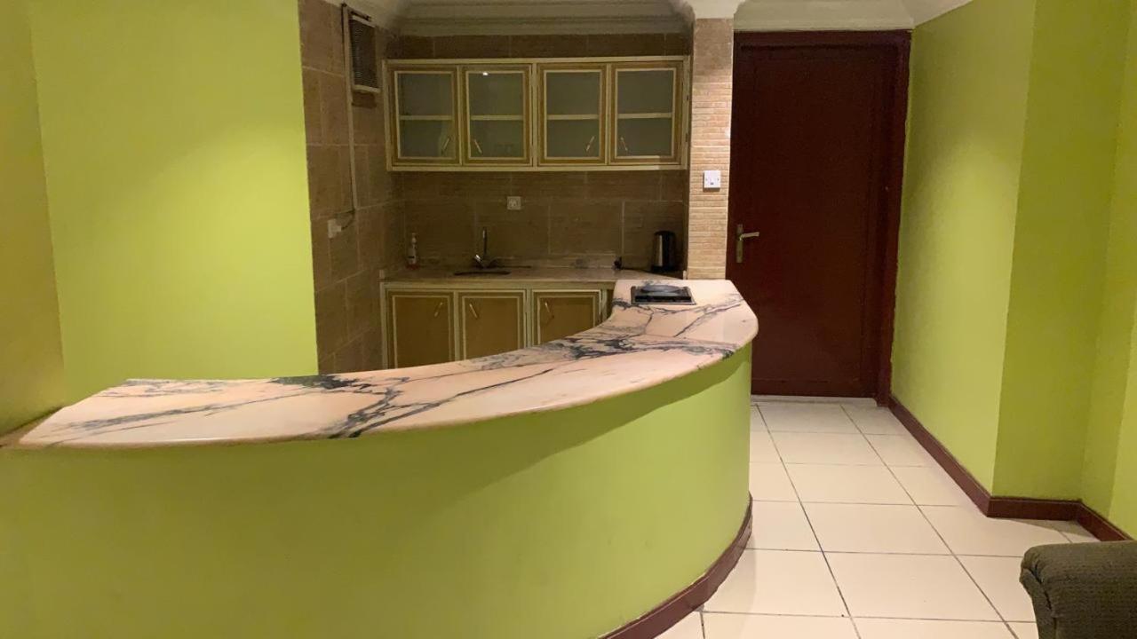 Al Aziziyah Hotel and suites Khamis Mushait Buitenkant foto