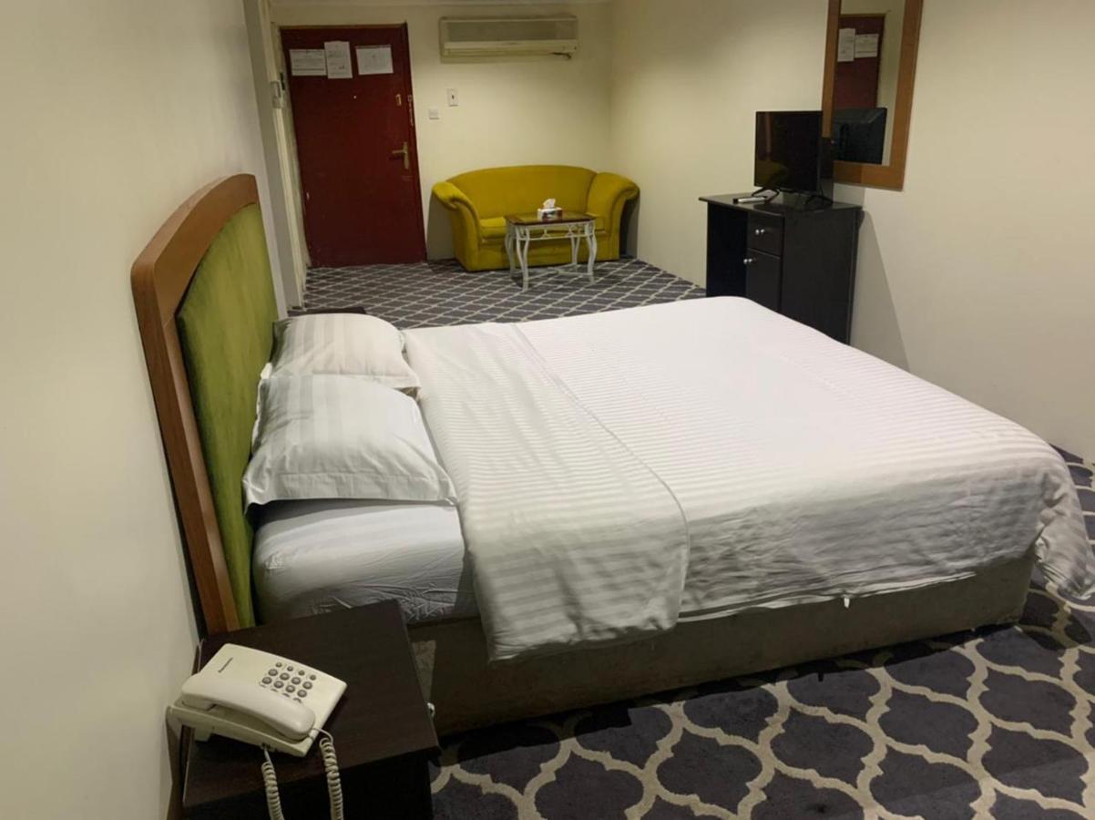 Al Aziziyah Hotel and suites Khamis Mushait Buitenkant foto