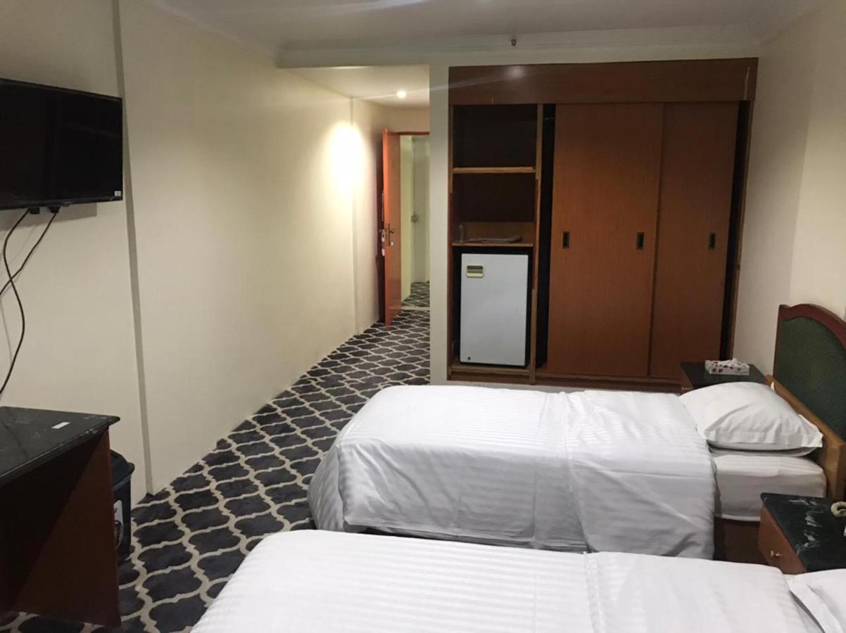 Al Aziziyah Hotel and suites Khamis Mushait Buitenkant foto