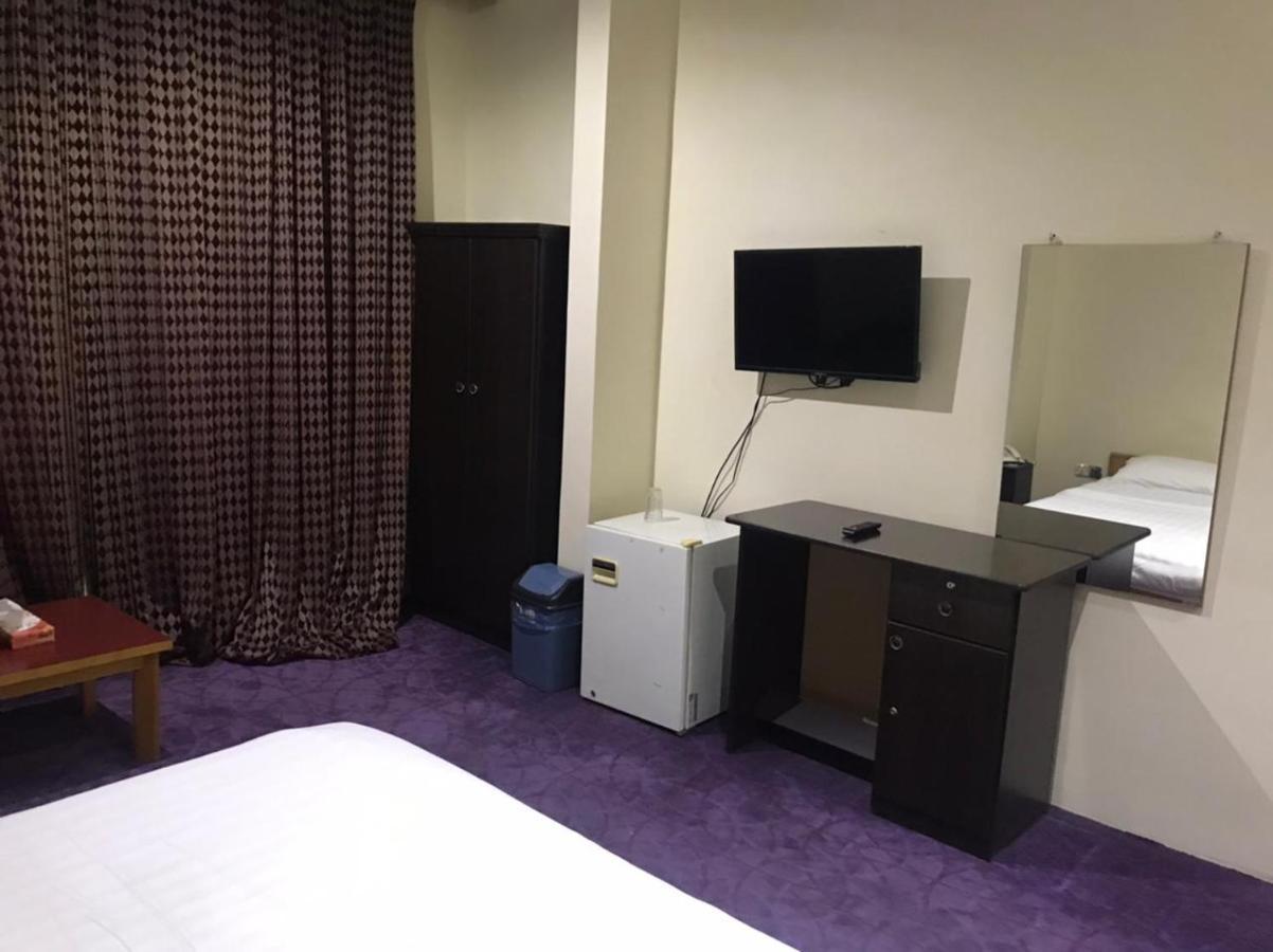 Al Aziziyah Hotel and suites Khamis Mushait Buitenkant foto
