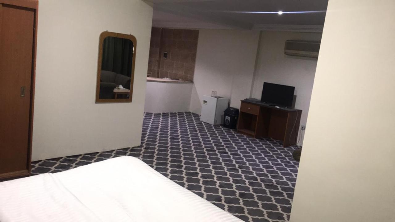 Al Aziziyah Hotel and suites Khamis Mushait Buitenkant foto