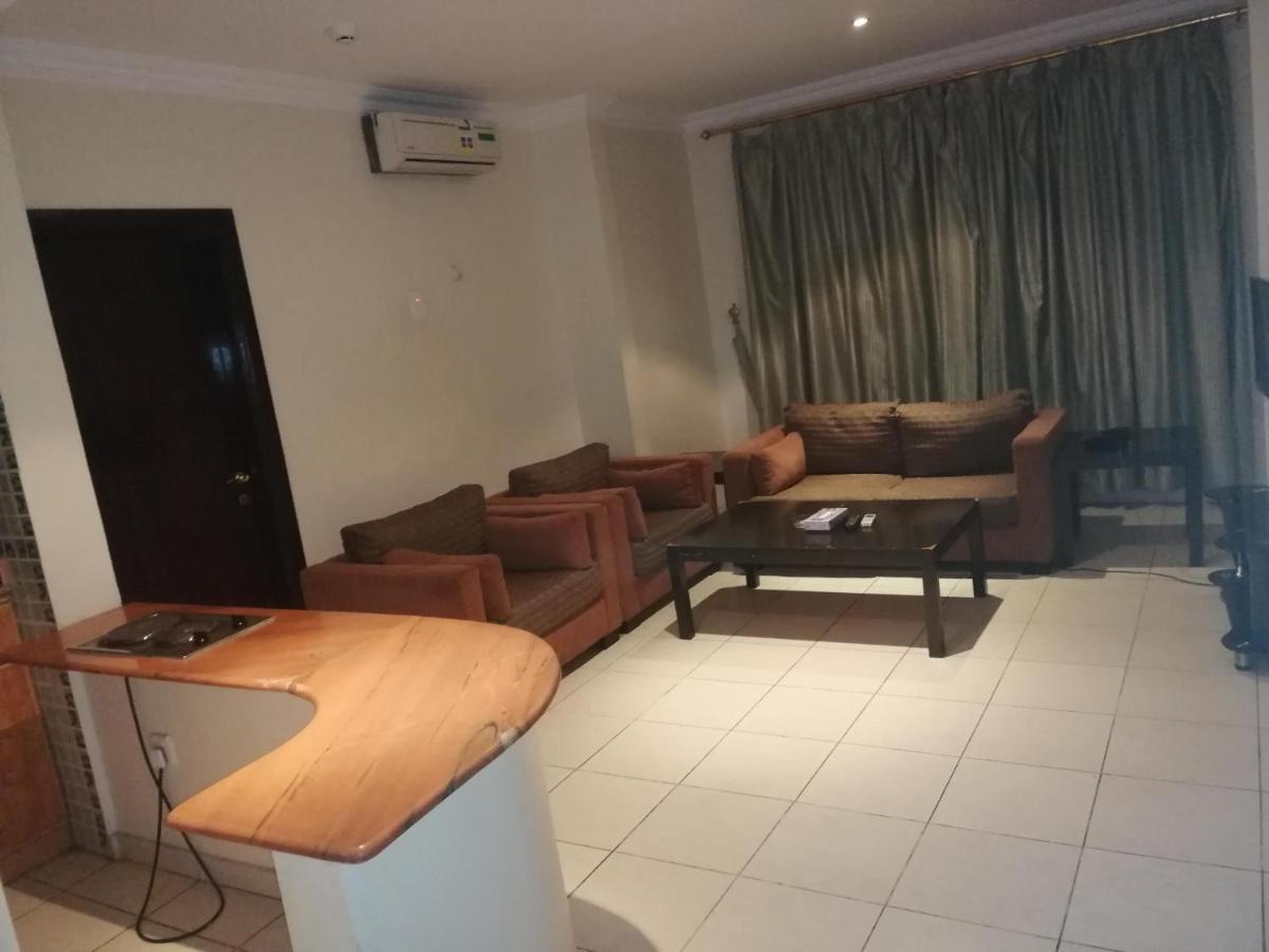 Al Aziziyah Hotel and suites Khamis Mushait Buitenkant foto