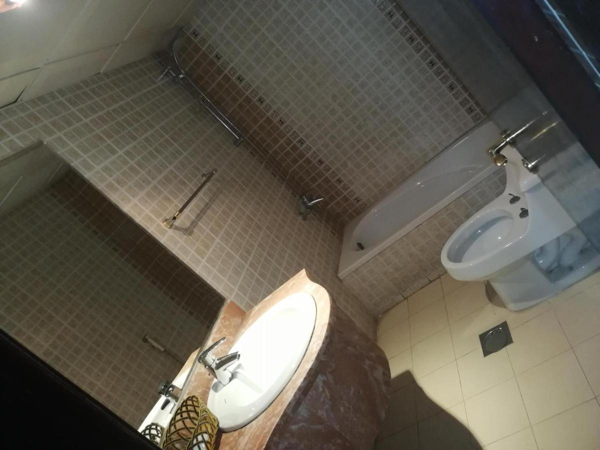 Al Aziziyah Hotel and suites Khamis Mushait Buitenkant foto