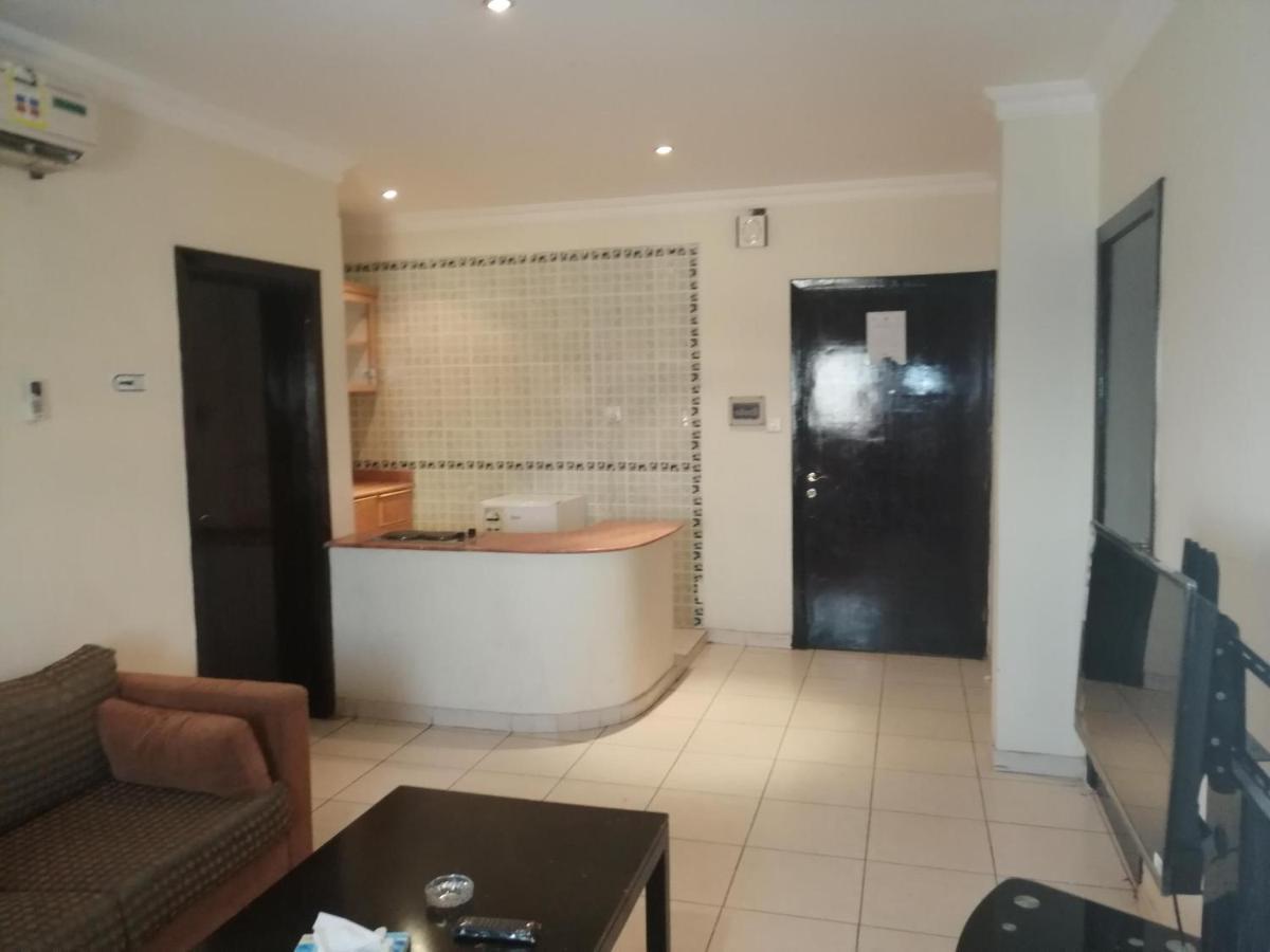 Al Aziziyah Hotel and suites Khamis Mushait Buitenkant foto