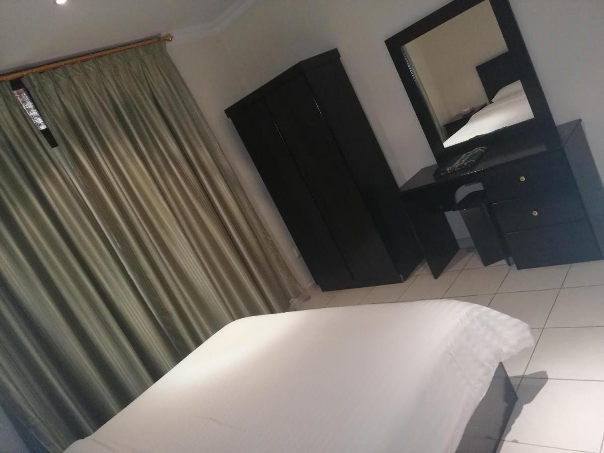 Al Aziziyah Hotel and suites Khamis Mushait Buitenkant foto