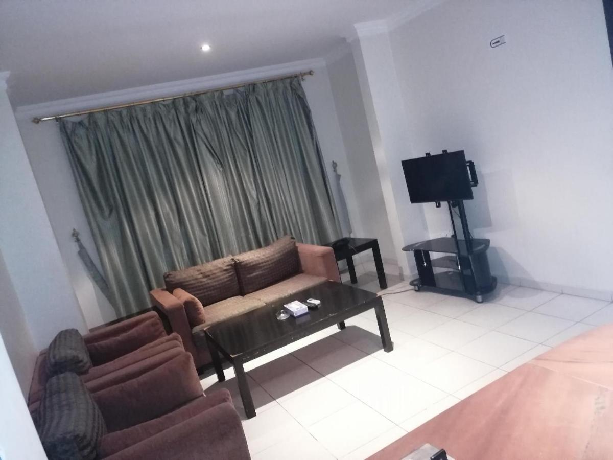 Al Aziziyah Hotel and suites Khamis Mushait Buitenkant foto