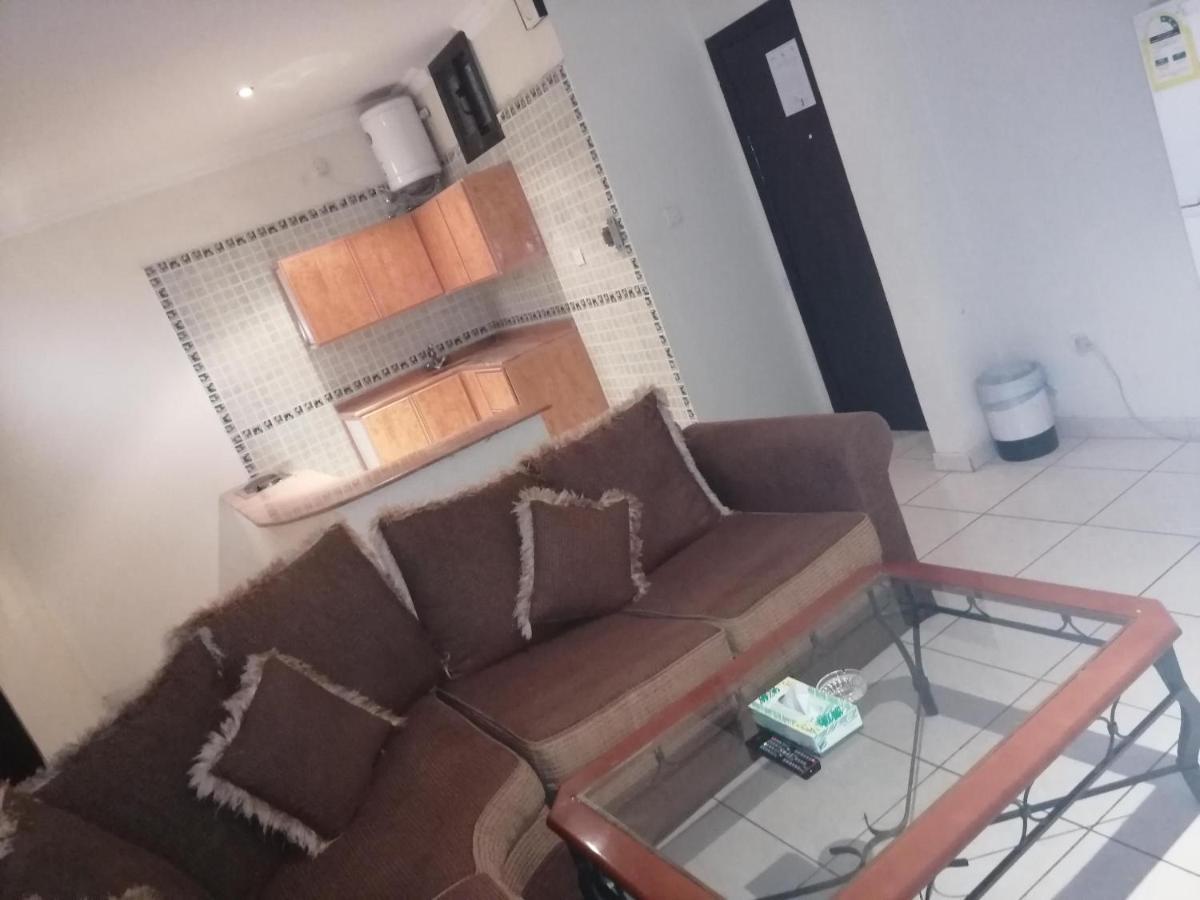 Al Aziziyah Hotel and suites Khamis Mushait Buitenkant foto