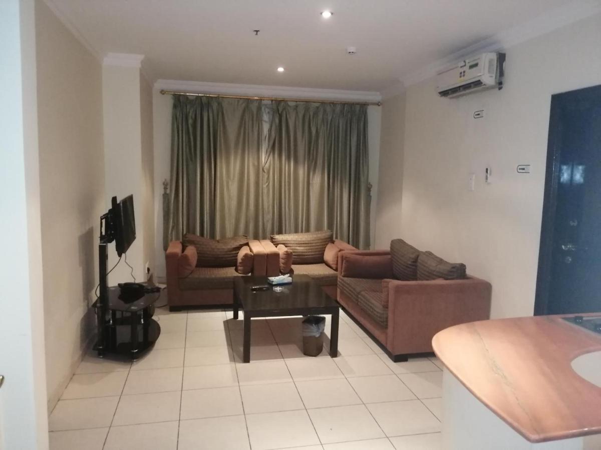 Al Aziziyah Hotel and suites Khamis Mushait Buitenkant foto